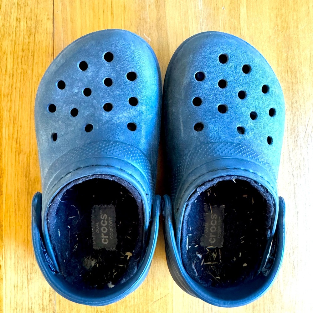 Fleece lined crocs toddler c9